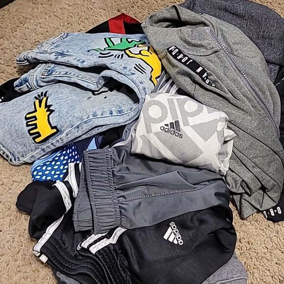 🔸️LOT🔸️GUC Boy 4T Outfits & Seperates